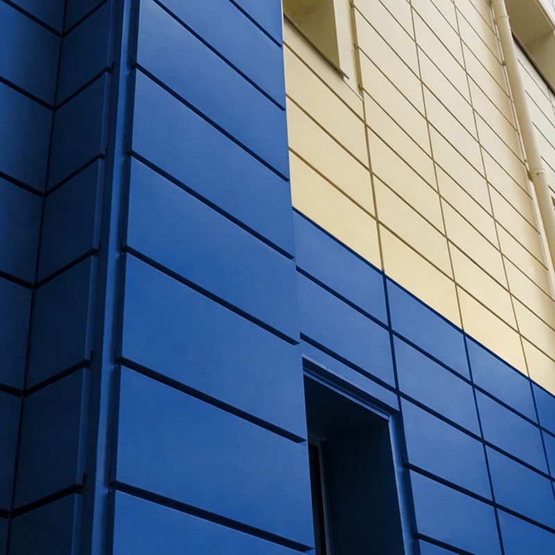 Линейная панель гладкая: пример плоскости и линии стыка