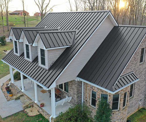 Здание с кровлей из профнастила НС-38 для склада или коммерческого объекта