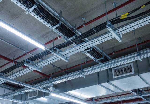 Монтажный перфорированный П-профиль