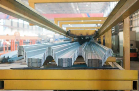 Стопки профлиста на складе