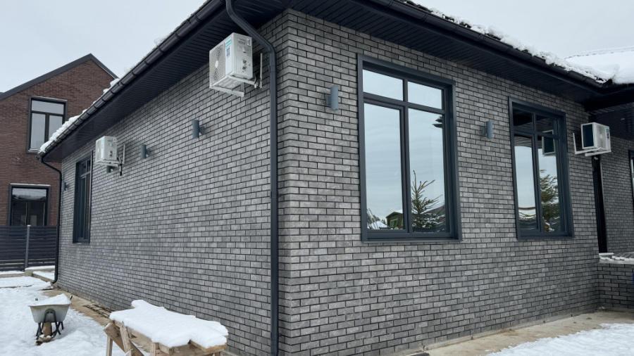 Фасад здания с термопанелями