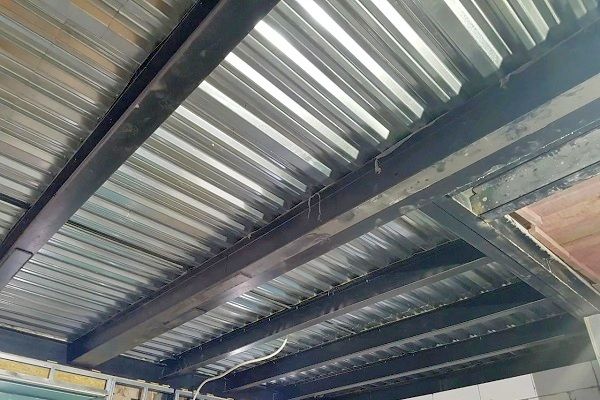 Коммерческий объект: облицовка и профлист