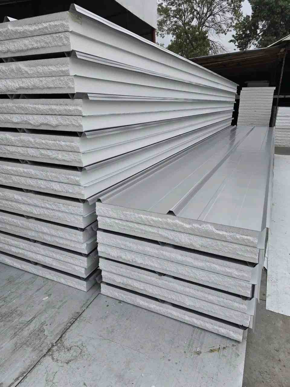 Здание из сэндвич панелей