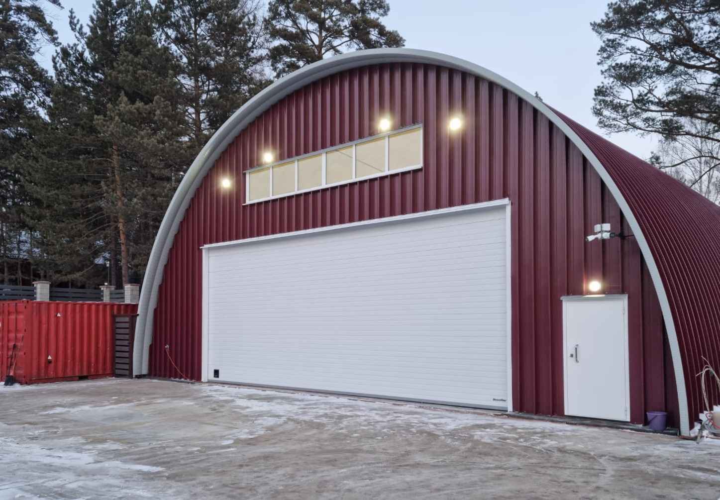 Монтаж арочных панелей: подача и стык — заглушка