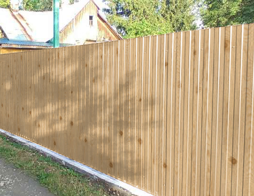 Покрытие под дерево, геометрия профиля и аккуратные узлы крепления