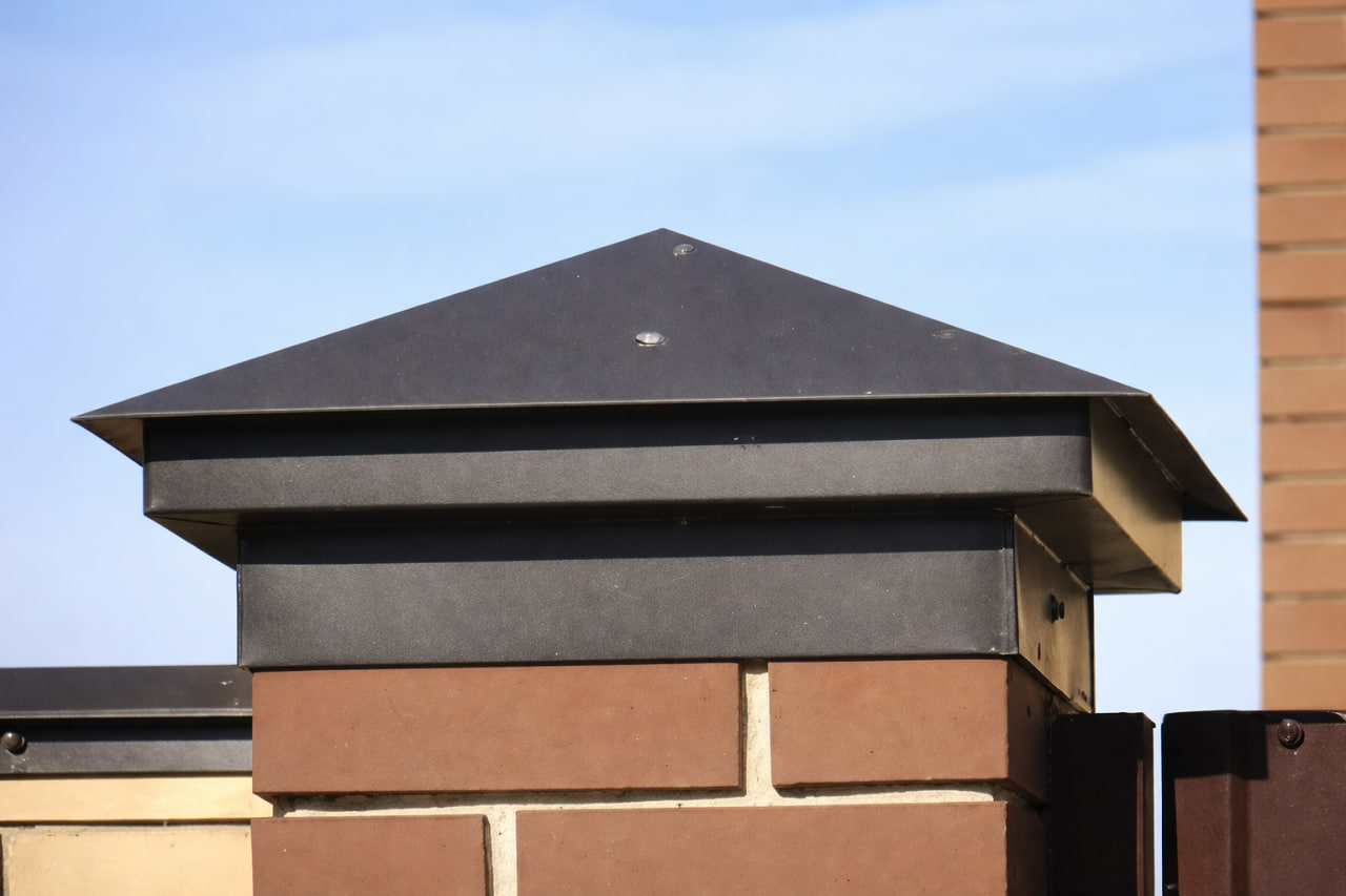 Двойной колпак на столб для забора