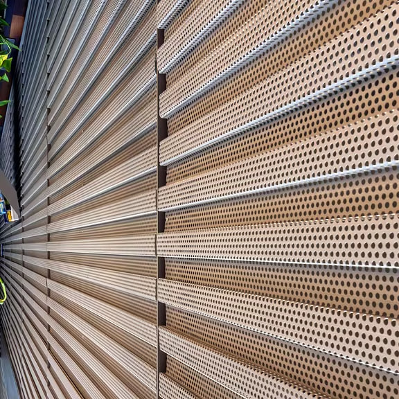 Монтаж перфорированного профилированного листа