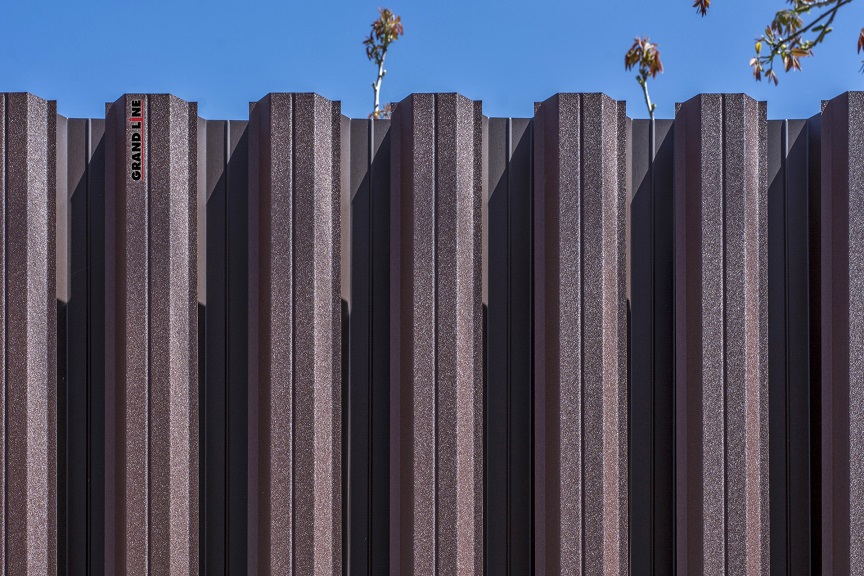 Металлический П-образный штакетник