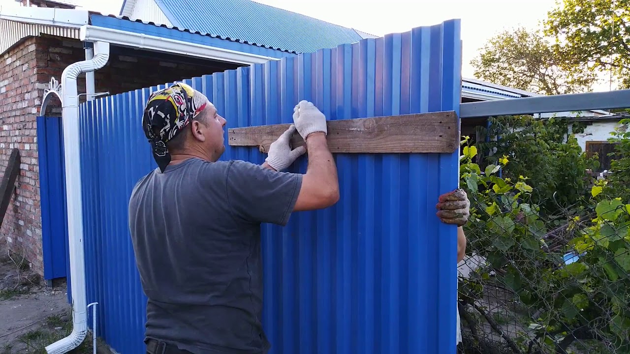 Монтаж забора из НС35