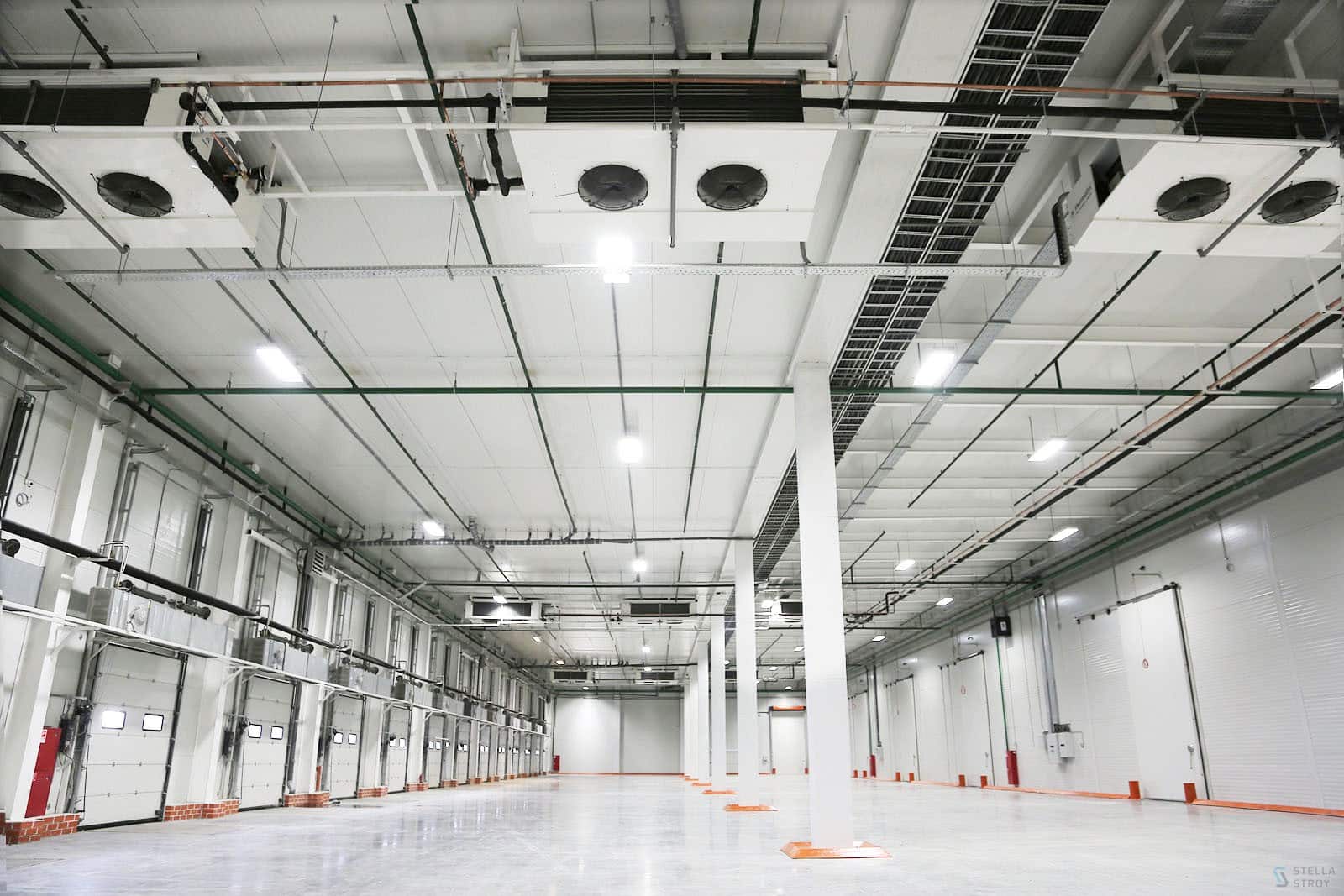 Монтаж сэндвич-панелей для холодильного склада