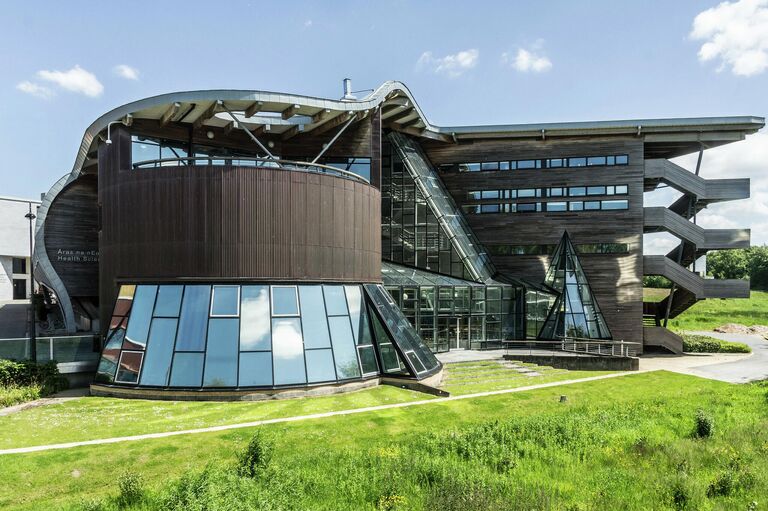 Готовое университетское здание